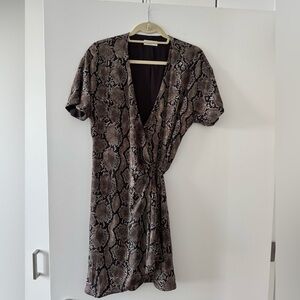 Aritzia | Babaton Wrap Dress